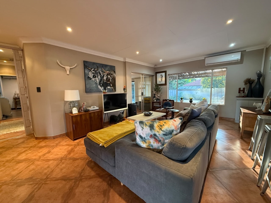 3 Bedroom Property for Sale in Safari Gardens North West